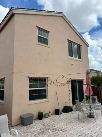 Exterior - 3305 Apache Ln, Margate, FL 33063 photo 3 of 3
