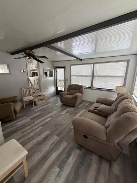 Living - 6695 SE 56th St, Okeechobee, FL 34974 photo 4 of 4