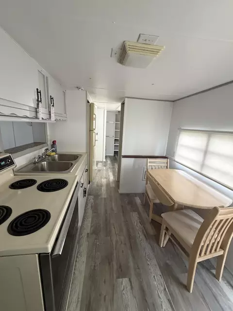 Kitchen - 6695 SE 56th St, Okeechobee, FL 34974 photo 1 of 2