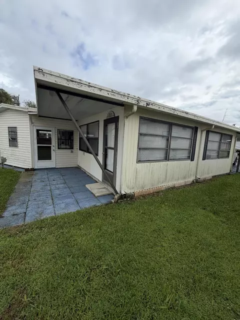 Exterior - 6695 SE 56th St, Okeechobee, FL 34974 photo 2 of 5