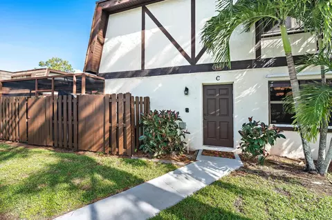 148 Weybridge Cir #C, Royal Palm Beach, FL 33411