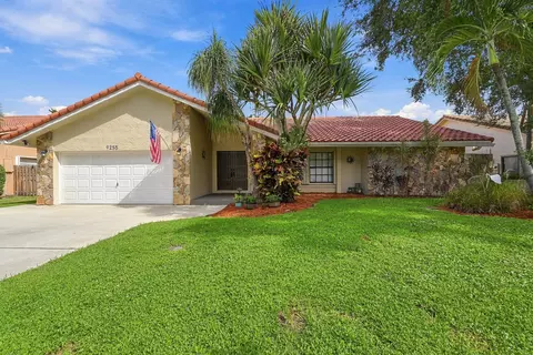 9255 NW 18th St, Plantation, FL 33322