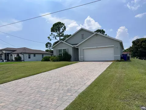 911 Unice Ave N, Lehigh Acres, FL 33971