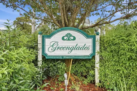 8425 Forest Hills Dr #205, Coral Springs, FL 33065