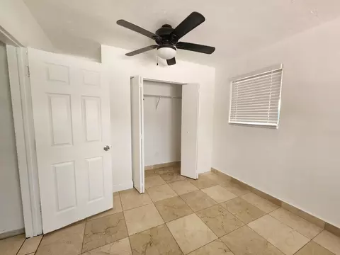 8760 NW 14th St, Pembroke Pines, FL 33024