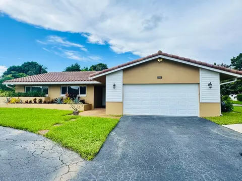 992 NW 83rd Dr, Coral Springs, FL 33071