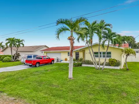 4835 Triton Ct W, Cape Coral, FL 33904