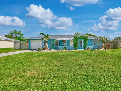 1341 SE Mohave St, Port Saint Lucie, FL 34952