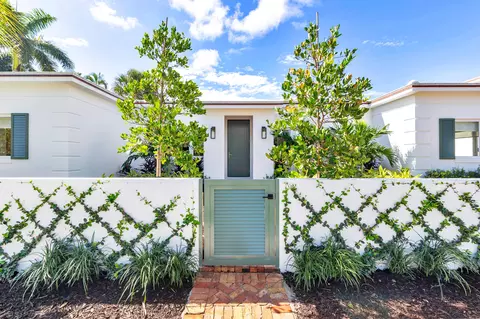 110 Greenwood Dr, West Palm Beach, FL 33405