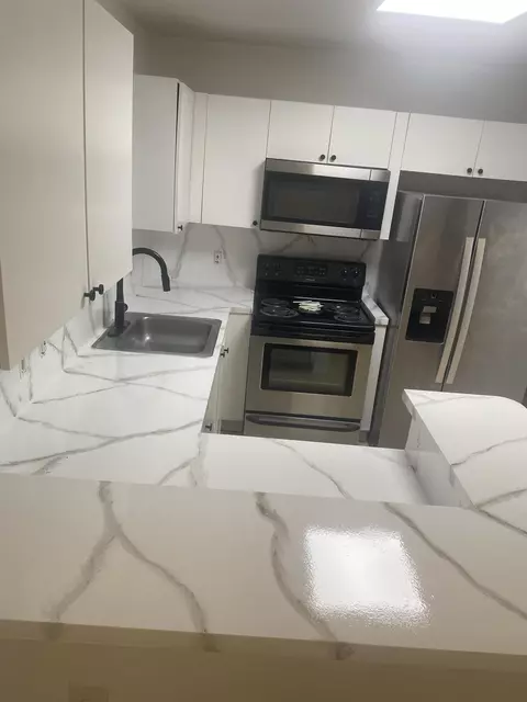 3740 N Jog Rd #106, West Palm Beach, FL 33411
