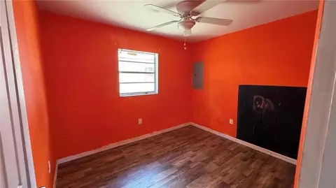 Bedroom - 517 Harris St, Sebring, FL 33870 photo 3 of 3