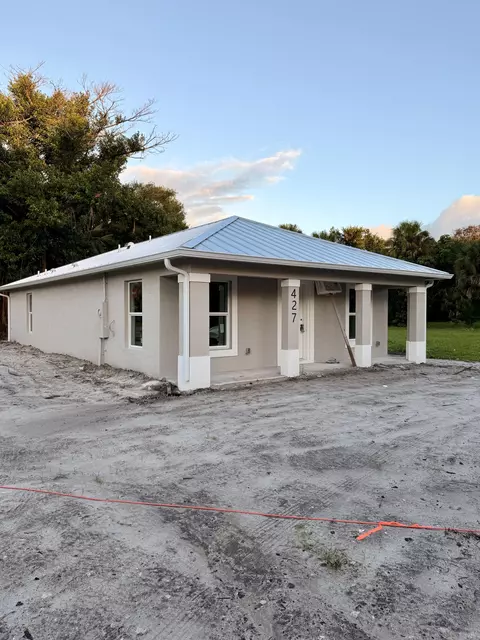 427 Means Ct, Fort Pierce, FL 34950