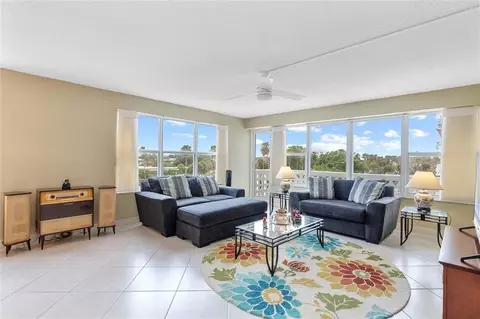 4010 Galt Ocean Dr #312, Fort Lauderdale, FL 33308