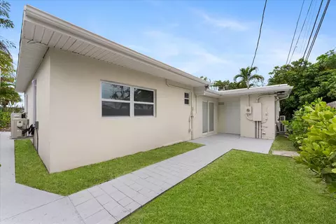Exterior - 1891 Ridge Rd, Juno Beach, FL 33408 photo 4 of 4