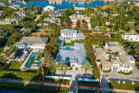 944 S Ocean Blvd, Delray Beach, FL 33483