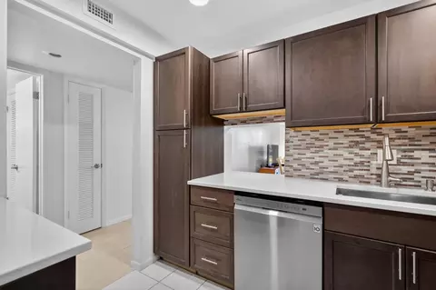 2615 NE 1st Ct #201, Boynton Beach, FL 33435