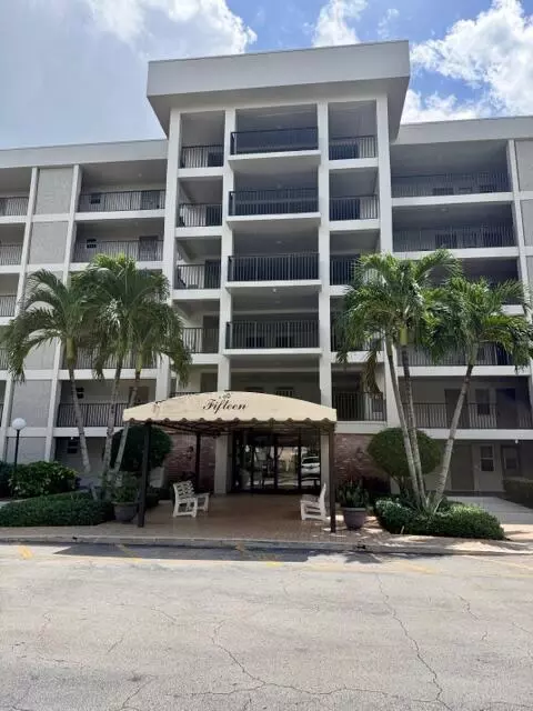 2600 S Course Dr #107, Pompano Beach, FL 33069