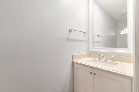 Bath - 16440 Riverwind Dr, Jupiter, FL 33477 photo 3 of 4