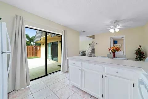 Kitchen - 5793 SE Windsong Ln, Stuart, FL 34997 photo 4 of 4