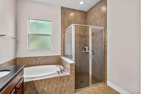 Bath - 1131 N Prescott Dr, Jupiter, FL 33458 photo 2 of 4