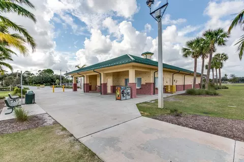 Exterior - 1131 N Prescott Dr, Jupiter, FL 33458 photo 17 of 21