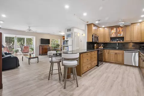 6431 Bay Club Dr #3, Fort Lauderdale, FL 33308