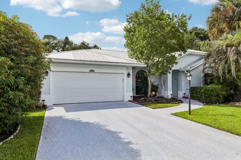 141 Lexington Dr, Royal Palm Beach, FL 33411