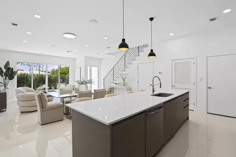 1807 NE 13 St #1807, Fort Lauderdale, FL 33304