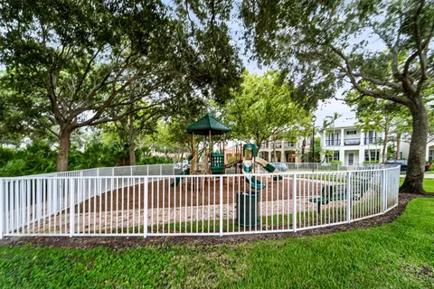View/Area - 297 E Bay Cedar Cir, Jupiter, FL 33458 photo 4 of 4