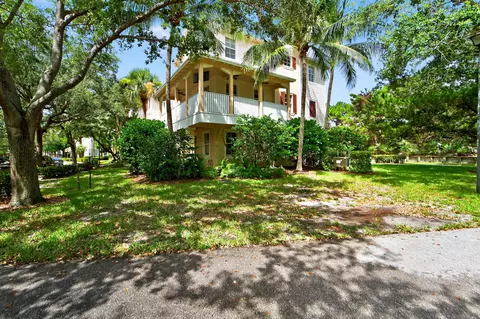 Exterior - 297 E Bay Cedar Cir, Jupiter, FL 33458 photo 11 of 28