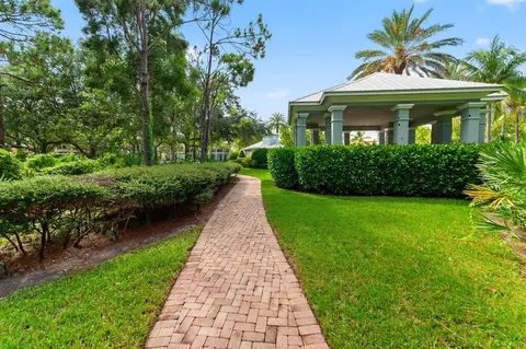 Exterior - 297 E Bay Cedar Cir, Jupiter, FL 33458 photo 27 of 28