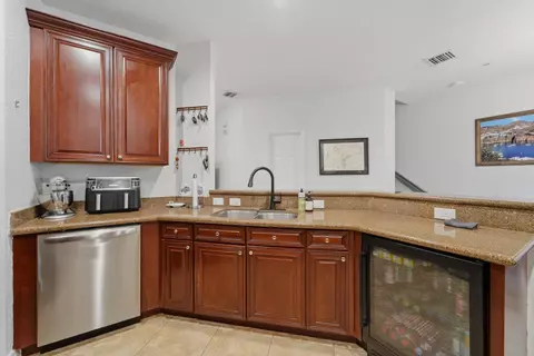 Kitchen - 297 E Bay Cedar Cir, Jupiter, FL 33458 photo 3 of 3