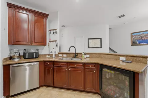 Kitchen - 297 E Bay Cedar Cir, Jupiter, FL 33458 photo 1 of 3