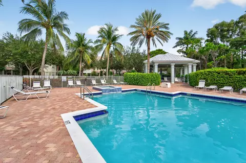 Exterior - 297 E Bay Cedar Cir, Jupiter, FL 33458 photo 26 of 28