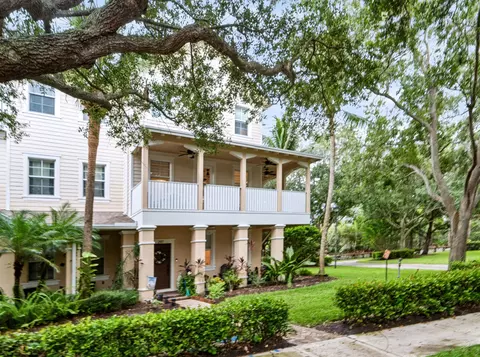 Exterior - 297 E Bay Cedar Cir, Jupiter, FL 33458 photo 17 of 28