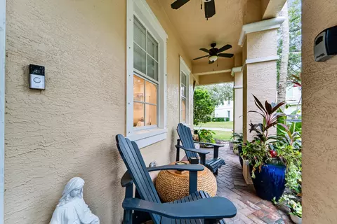 Exterior - 297 E Bay Cedar Cir, Jupiter, FL 33458 photo 2 of 28