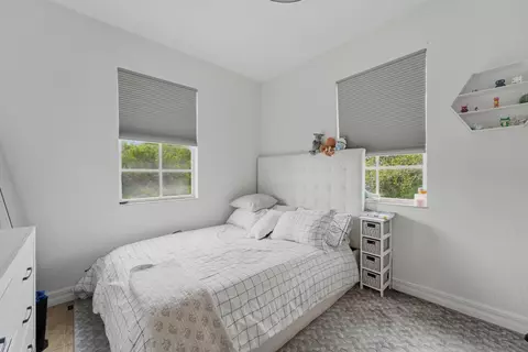 Bedroom - 297 E Bay Cedar Cir, Jupiter, FL 33458 photo 2 of 4