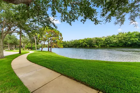 View/Area - 297 E Bay Cedar Cir, Jupiter, FL 33458 photo 2 of 4