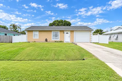 420 SW Parish Ter, Port Saint Lucie, FL 34984
