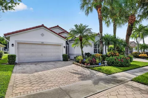 6649 Sun River Rd, Boynton Beach, FL 33437
