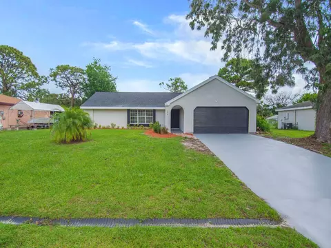 374 SW Homeland Rd, Port Saint Lucie, FL 34953