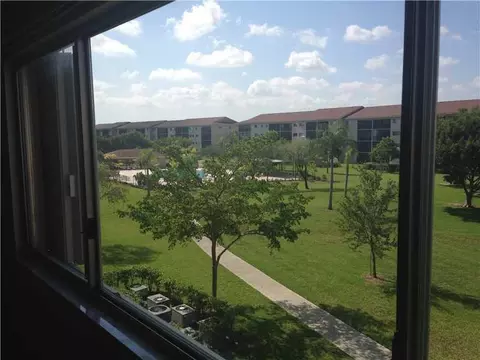 12650 SW 15th St #313F, Pembroke Pines, FL 33027