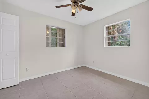 Bedroom - 913 SE 10th St, Stuart, FL 34994 photo 1 of 4