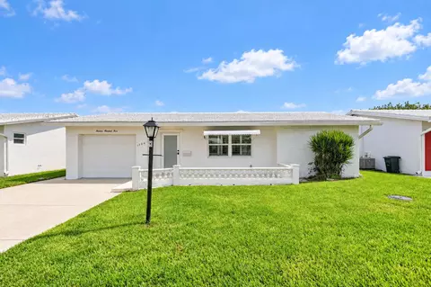 1304 SW 23rd St, Boynton Beach, FL 33426