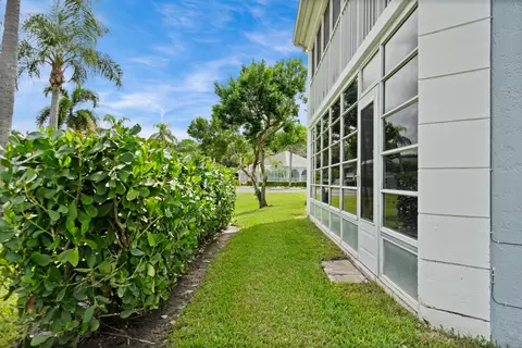 Exterior - 3290 SE Aster Ln #D158, Stuart, FL 34994 photo 4 of 7