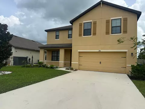 6140 NW Regent St, Port Saint Lucie, FL 34983