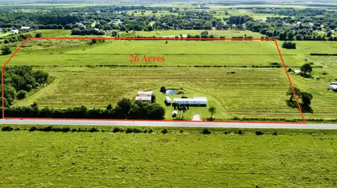 2258 Starns Loop Rd, Okeechobee, FL 34974 photo 2