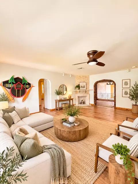 2500 Jackson St, Hollywood, FL 33020