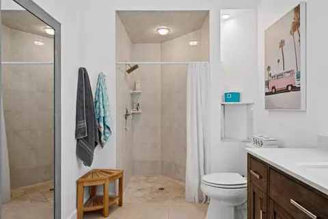 Bath - 5637 SE Major Way, Stuart, FL 34997 photo 4 of 4