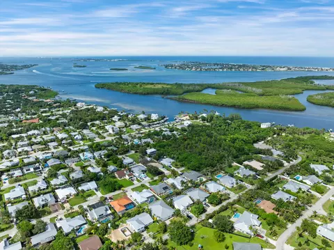 View/Area - 5637 SE Major Way, Stuart, FL 34997 photo 5 of 9